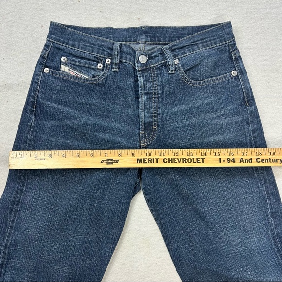 Diesel Industry Mid Rise Medium Denim Wash Straight Leg Jeans Size 28 U - Picture 7 of 10